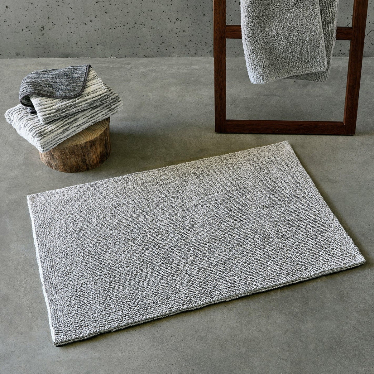 Abyss Reversible Rug Ivory (103)