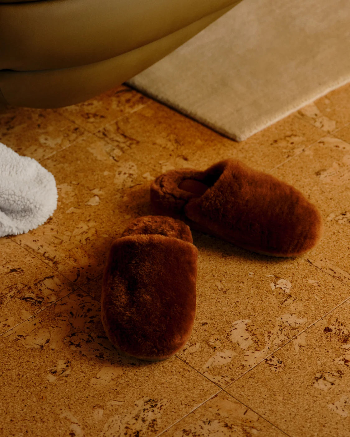Hommey Sheepskin Hazelnut Slippers
