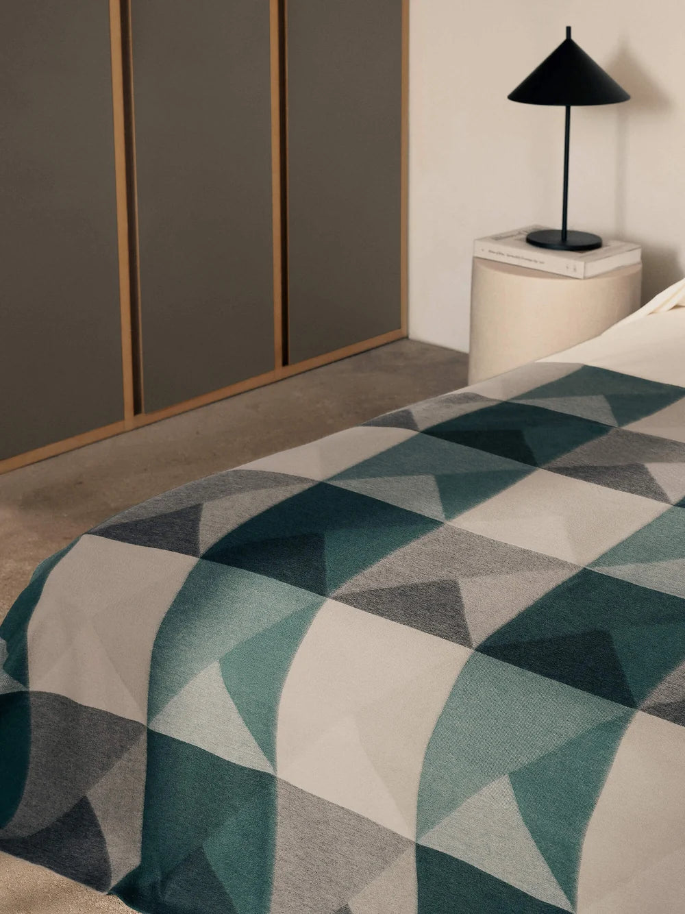 Begg x Co Arran Braque Green Cashmere Throw