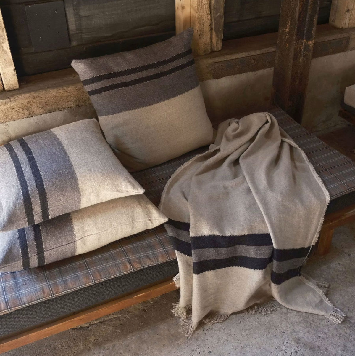 Libeco Black House Stripe Throw